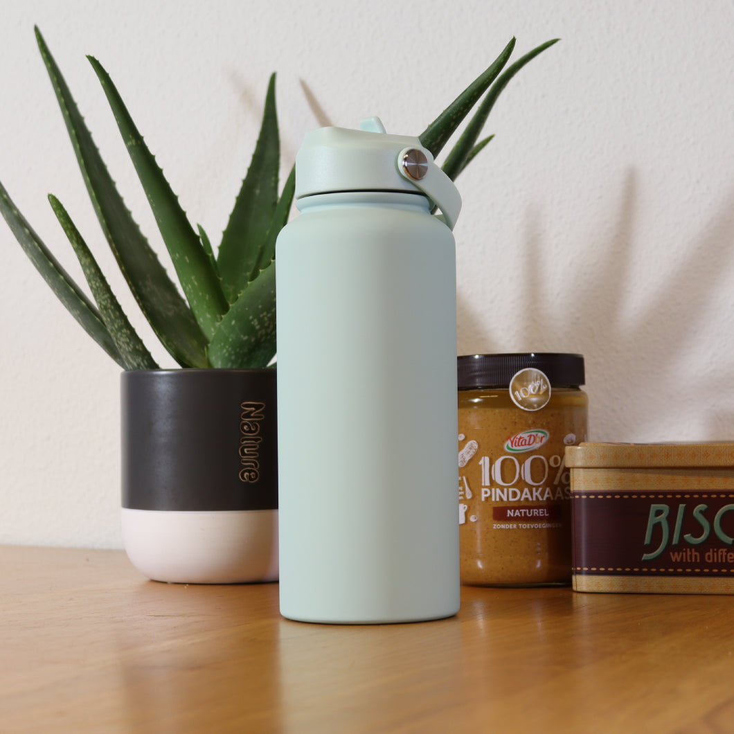 Thermos water bottle 1 liter - Insulating Water Bottle with Rotatable Drinking Spout - Pastel Blue