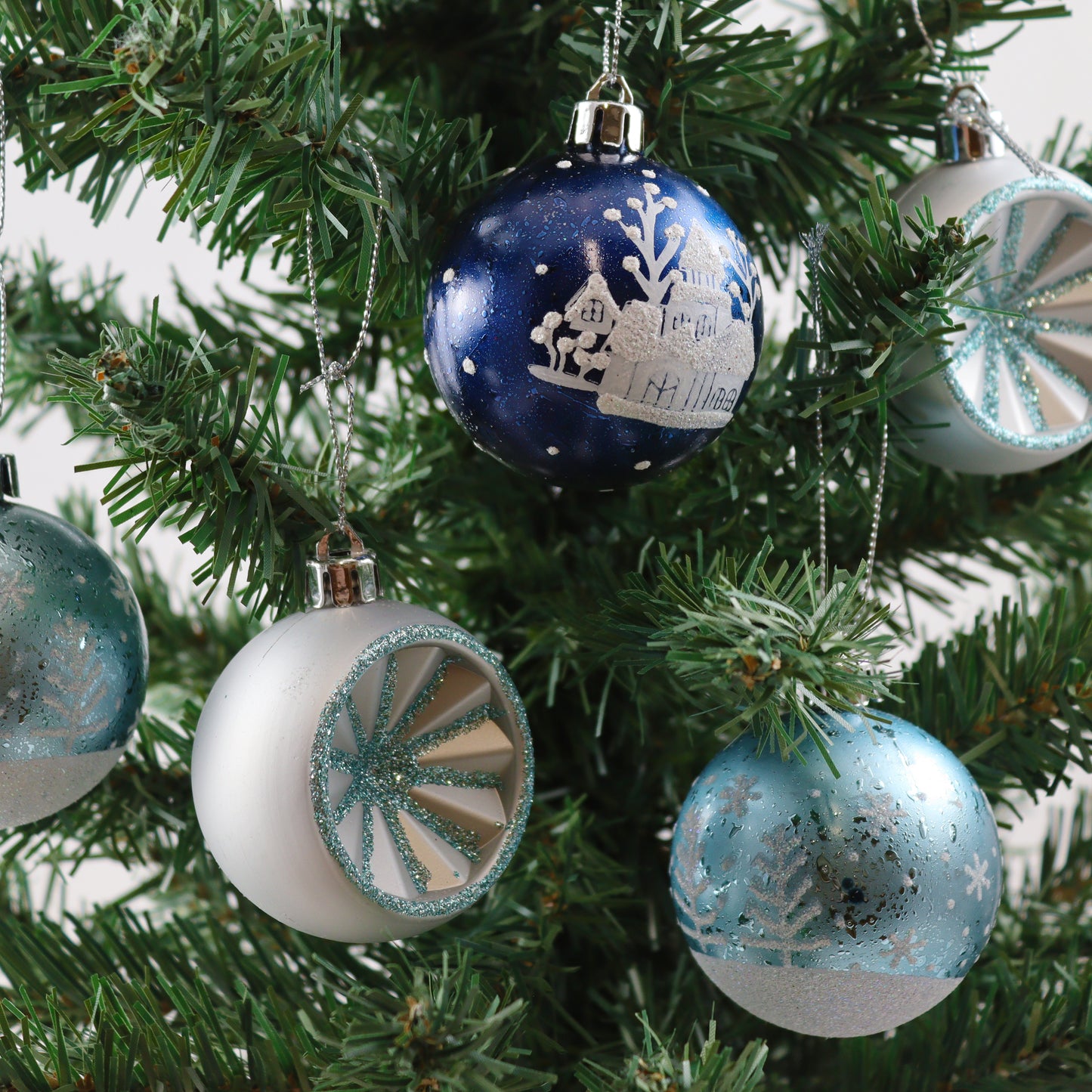 Kerstballen - 9 Delige Set - Kerstversiering - Blauw - Zilver - Verschillende Afwerkingen - Kerstboom Kerstballen - Voor in de kerstboom